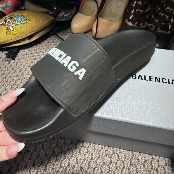 Balenciaga Slides - Picture 3 of 6